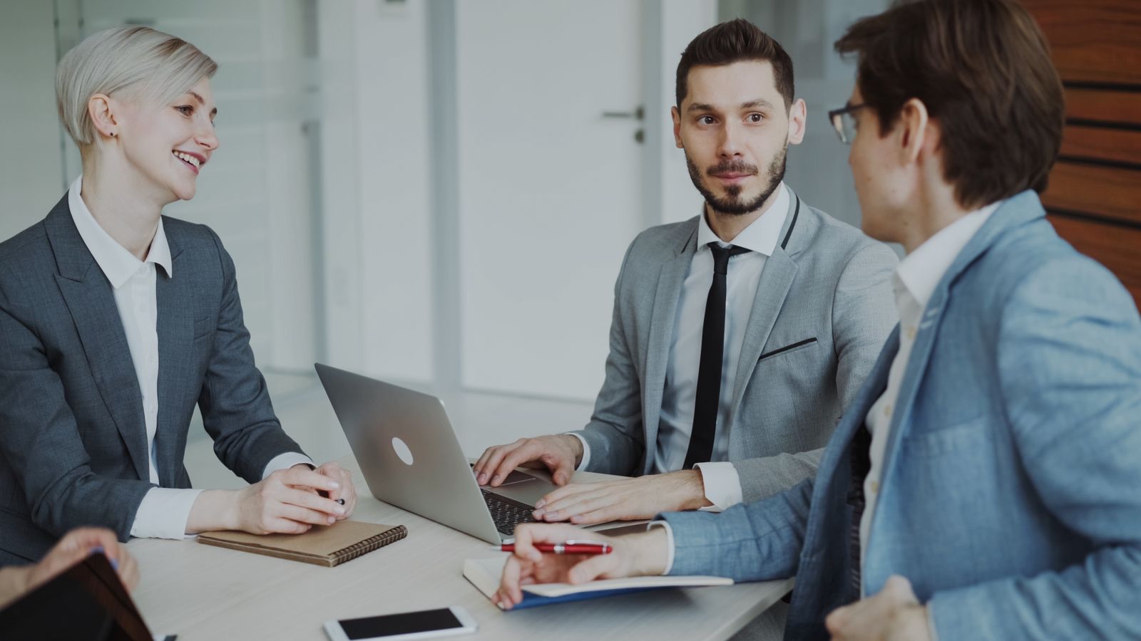 Which work to keep in-house, which to outsource — GROW Network Vietnam